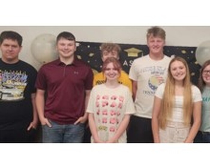Left to Right: Miller son of Curtis Miller, Reed Smith, son of Mike Smith, Elijah Farmer, son of Ken Farmer, Sky Isley, daughter of John and Julie Isley, Trevor Willett, son of Mark Willett, Jillian French, daughter of Travis and Holly French, and Jazmyn Dell, daughter of Justin Dell.